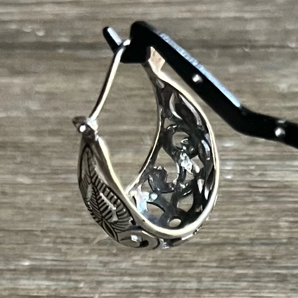 Silpada NLA! RARE! Antique Filigree .925 Silver Tear Drop hoop Earrings - Picture 8 of 9